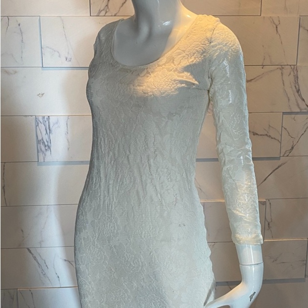 Elegant Cream Lace Dress